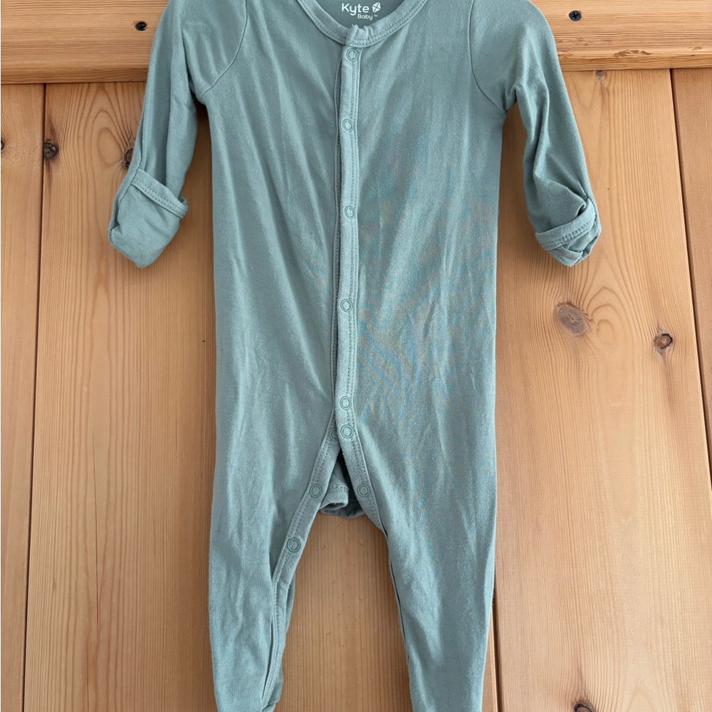 Kyte Baby Snap Footie